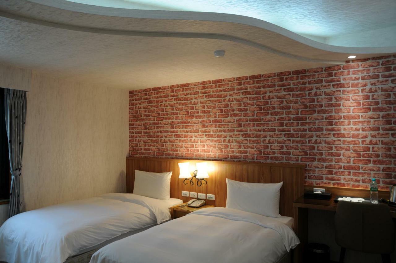Sung Tai Hotel Kaohsiung Exterior photo